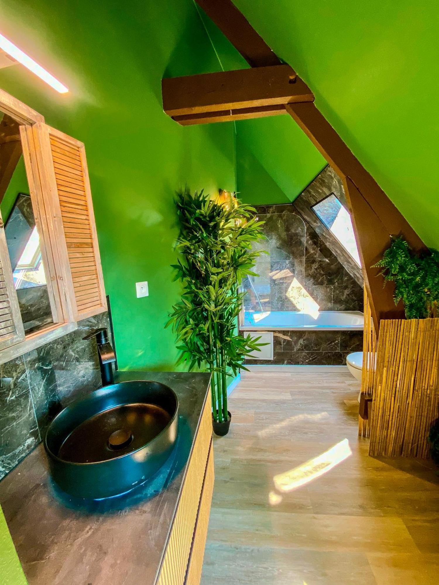 La Kabane , Appartement Proche Centre Et Plage Avec Experience Decoration Jungle Unique لي بورتيل المظهر الخارجي الصورة